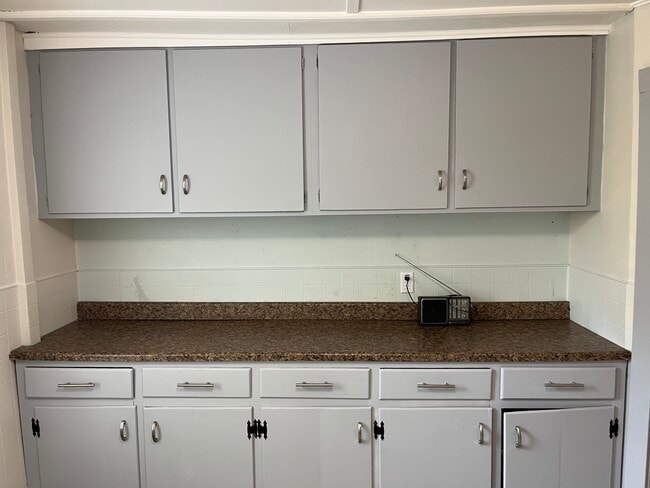 446 Windham Rd, Unit 1