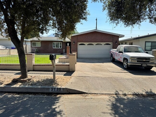 property at 3739 N Golden Ave