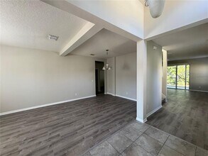 2855 Running Brook Cir in Kissimmee, FL - Building Photo - Building Photo