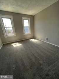 2606 E Oliver St photo'