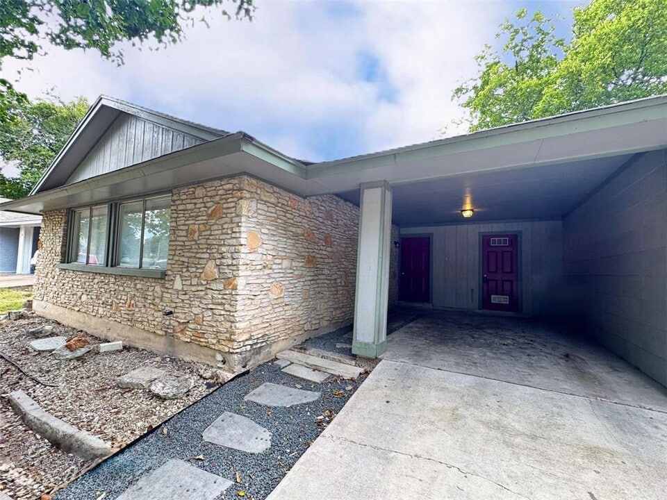 10613 Golden Quail Dr in Austin, TX - Building Photo