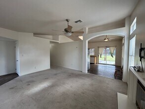 11919 Cotner Ave in Bakersfield, CA - Building Photo - Building Photo