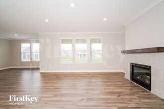 3602 Chalmers Dr in Bargersville, IN - Foto de edificio - Building Photo