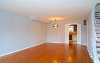 945 Elm Rd in Arbutus, MD - Building Photo