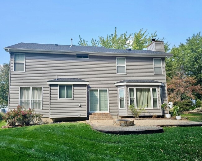 16858 Crystal Springs Dr in Chesterfield, MO - Building Photo - Building Photo