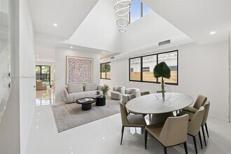 1152 SW 22nd Terrace in Miami, FL - Building Photo - Building Photo