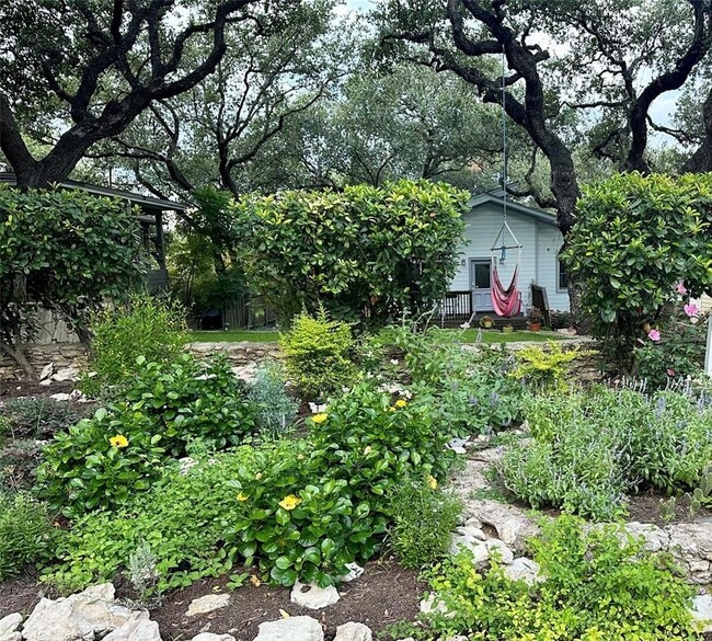 property at 1406 Alta Vista Ave