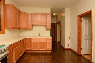 2825 N Milwaukee Ave, Unit 1 in Chicago, IL - Building Photo - Building Photo