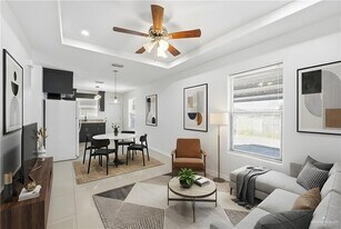 14 Lotto Ln in Edinburg, TX - Building Photo