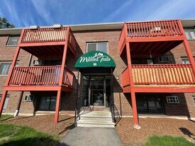 95 Powers St in Milford, NH - Building Photo