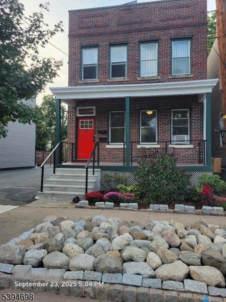 28 Willowdale Ave in Montclair, NJ - Building Photo - Building Photo