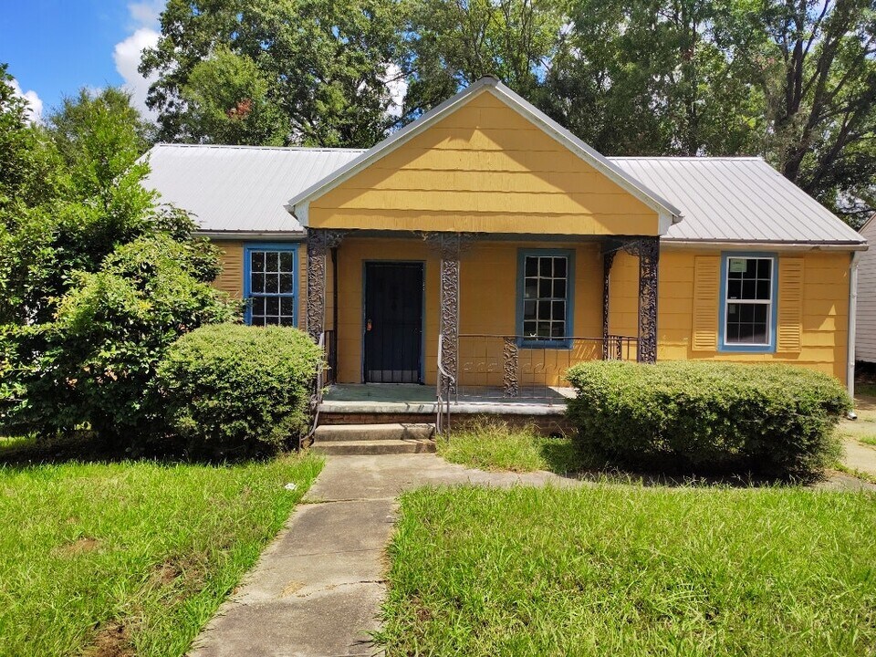 138 Taylor St in Jackson, MS - Building Photo