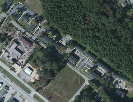 Phoenix Place in Greenwood, SC - Building Photo