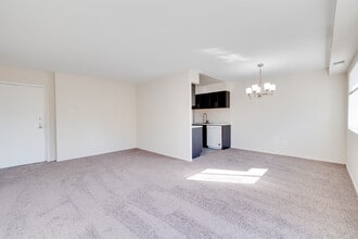 Lindenwood Apartments in Drexel Hill, PA - Foto de edificio - Interior Photo