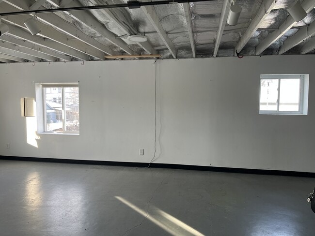 5701 NW Radial Hwy in Omaha, NE - Building Photo - Building Photo