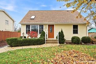 1219 Brentwood Dr in Round Lake Beach, IL - Building Photo