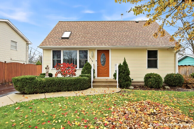 property at 1219 Brentwood Dr