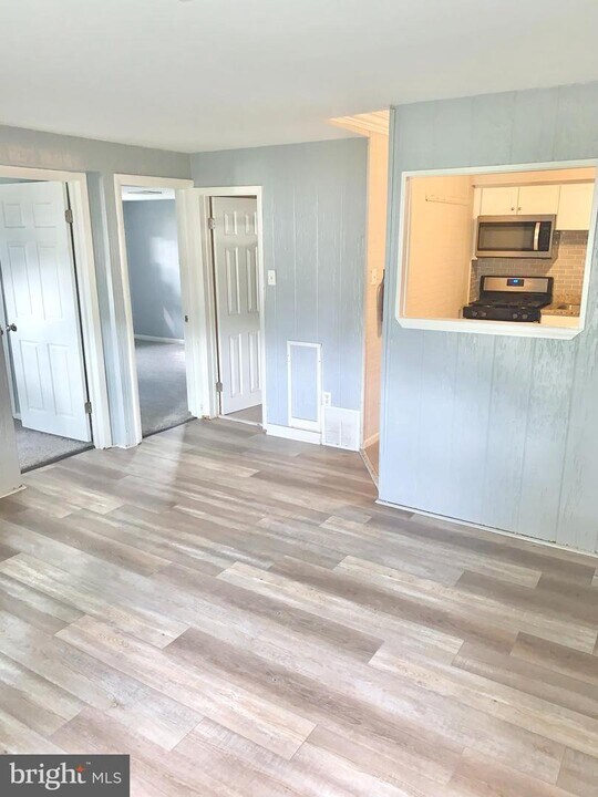 1881 Williamstown Rd-Unit -B in Sicklerville, NJ - Foto de edificio