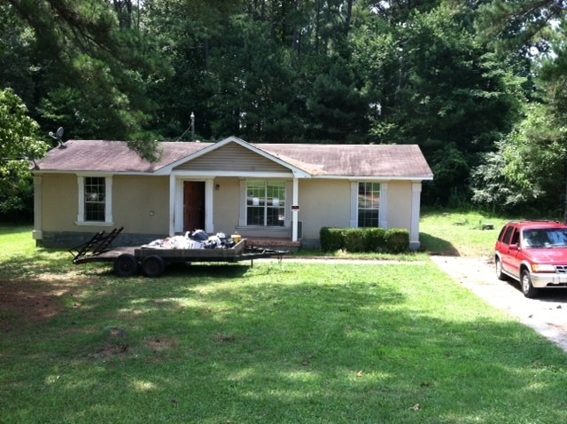 property at 15 Lynhaven Dr