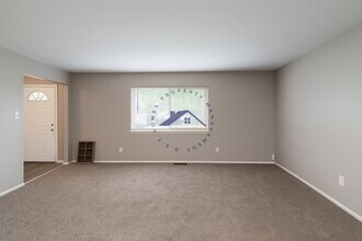 17106 Robert St in Southfield, MI - Building Photo - Building Photo