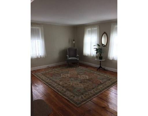 905 Washington St-Unit -B in Holliston, MA - Building Photo