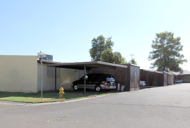 N 35th Ave AT W Alice Ave in Phoenix, AZ - Foto de edificio - Building Photo