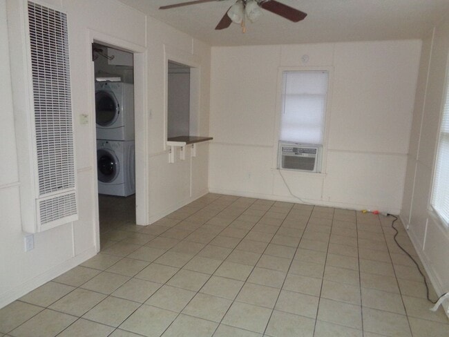 605 E North 16th St in Abilene, TX - Building Photo - Building Photo