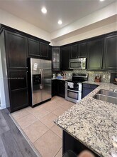 8378 NW 39th Ct in Pembroke Pines, FL - Building Photo - Building Photo