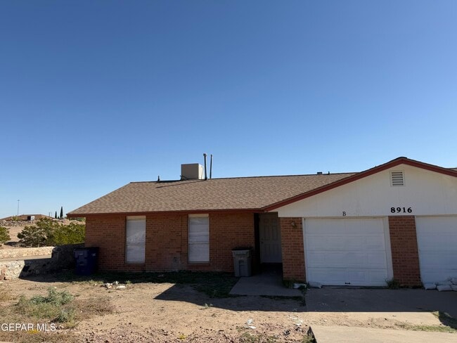 8916 Leo St in El Paso, TX - Building Photo - Building Photo
