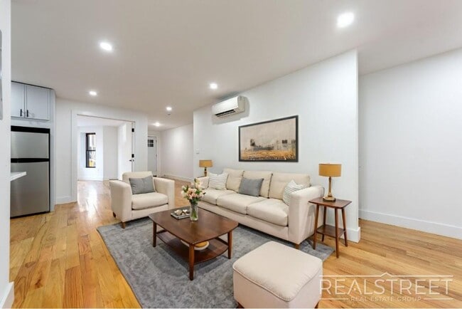 Jefferson in Brooklyn, NY - Foto de edificio - Building Photo