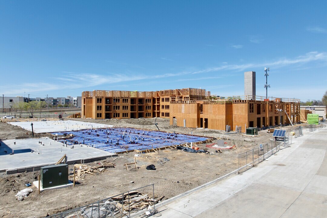 Aura Northline in Plano, TX - Building Photo