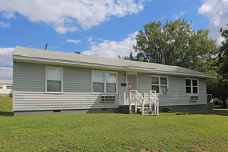 The Villas at Park Terrace in Winston-Salem, NC - Building Photo - Building Photo