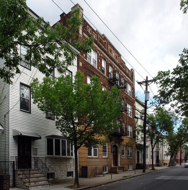 171-173 Van Buren St in Newark, NJ - Building Photo - Building Photo