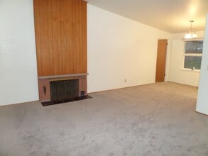3749 S 175th St in Seatac, WA - Building Photo - Building Photo