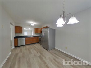 1039 Central Park Blvd S in Greenwood, IN - Building Photo - Building Photo