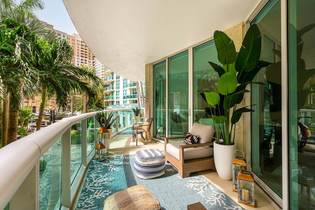 property at 347 N New River Dr E