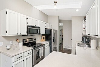 5635 Sanibel Dr in Hopkins, MN - Building Photo - Building Photo