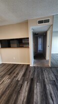 2818 S Bartell Dr in Houston, TX - Building Photo