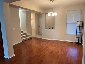 1861 Crenshaw Cir in Vernon Hills, IL - Building Photo - Building Photo