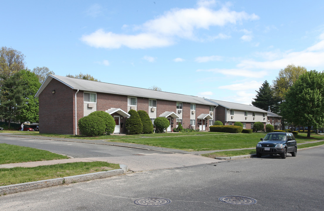 Allen Park in Springfield, MA - Foto de edificio