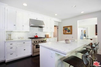 1515 N Doheny Dr in Los Angeles, CA - Building Photo - Building Photo