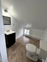 38 E Penn St-Unit -Apt 3 in Carlisle, PA - Building Photo - Building Photo