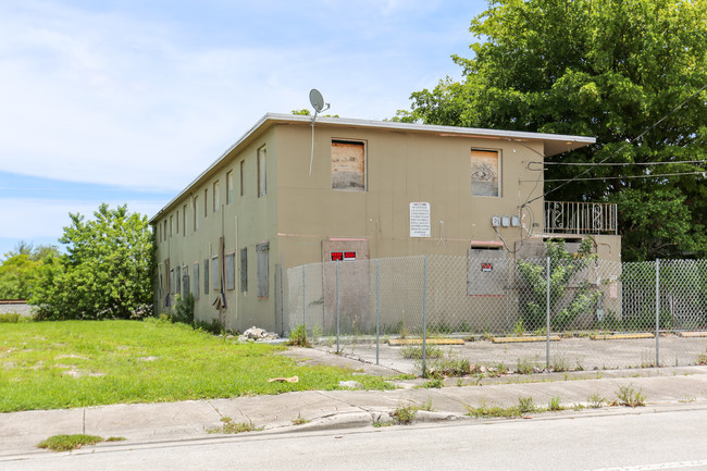 1890 Ali Baba in Opa Locka, FL - Building Photo - Building Photo