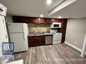 1813 Oxford Ave SW in Roanoke, VA - Building Photo - Building Photo