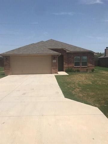 7308 Mistletoe Trail in Granbury, TX - Building Photo