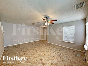 3510 Fuller Bluff Dr in Spring, TX - Foto de edificio - Building Photo