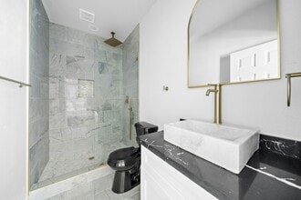 801 Broadway Avenue J in Galveston, TX - Building Photo - Building Photo