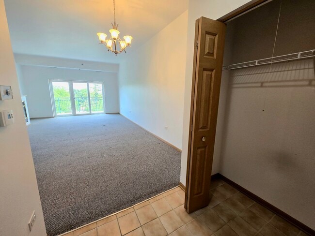 100 W Roosevelt Ave in Bensenville, IL - Building Photo - Building Photo