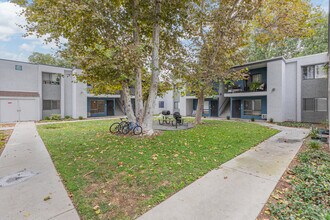 Valle at 9151 Kenwood in Spring Valley, CA - Building Photo - Building Photo