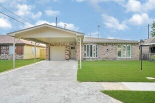 1304 Sage Dr in Galena Park, TX - Building Photo